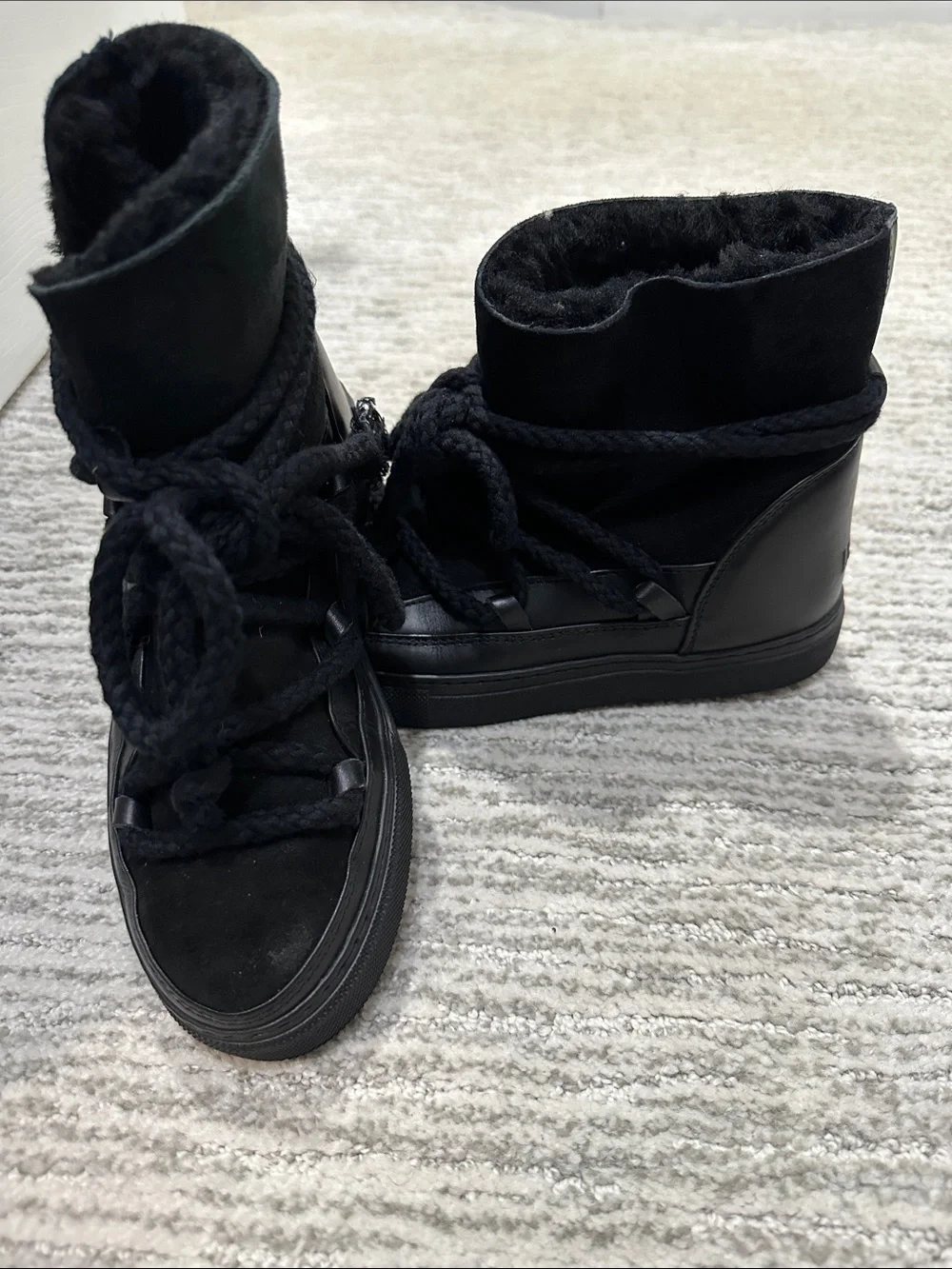Inuikii Black Faux-Fur Lace-Up Winter Boots